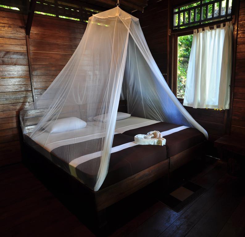 Raja Ampat Dive Resort Tapokreng Exterior photo